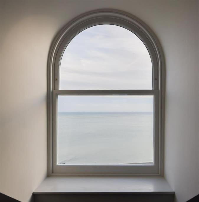 Vive Sea View Getaway Appartamento Hastings Esterno foto