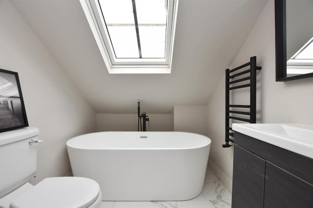 Vive Sea View Getaway Appartamento Hastings Esterno foto