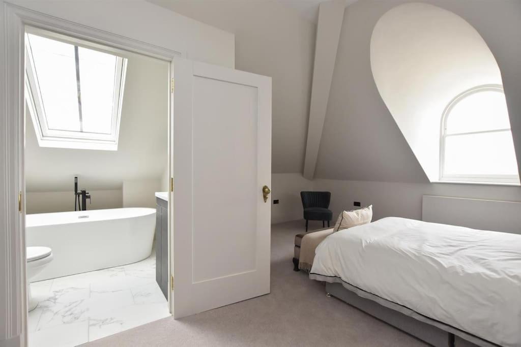 Vive Sea View Getaway Appartamento Hastings Esterno foto